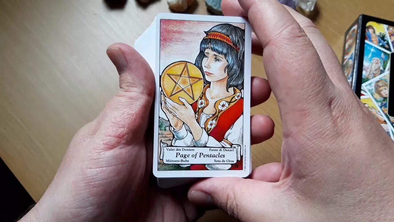 Карта таро исполнение желания. Essential Tarot галерея. Карты Таро интуиция. Карта Таро выбор. Карты Таро какие бывают.