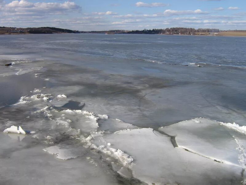 Лед на реке Оке. Река Ока тронулся лед. Лед Дзержинск. Лед на оку.