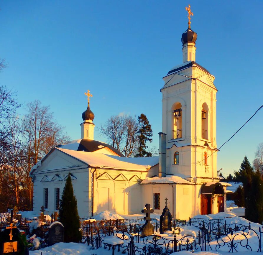 Церковь святителя Алексия Середниково. Церковь Алексия митрополита Московского в Середниково. Алексеевский храм Середниково. Храм святителя Алексия, Солнечногорский район.