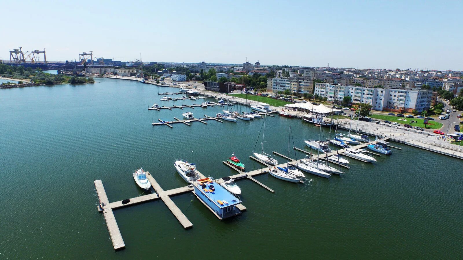 Мангалия румыния. Мангалию. Mangalia город румынии. Мангалия пляж румыния. Mangalia город румынии.