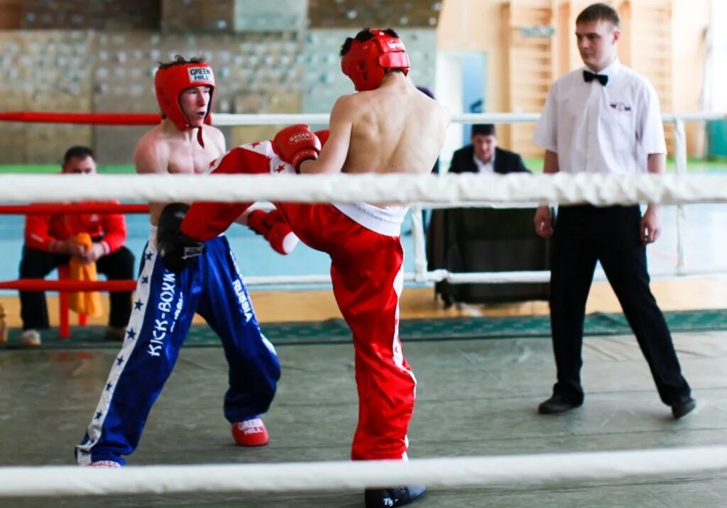 Школа кикбоксинга. Короче кикбоксинг сш. Кикбокс узбекистан. Школа кикбоксинга. Школа кикбоксинга.