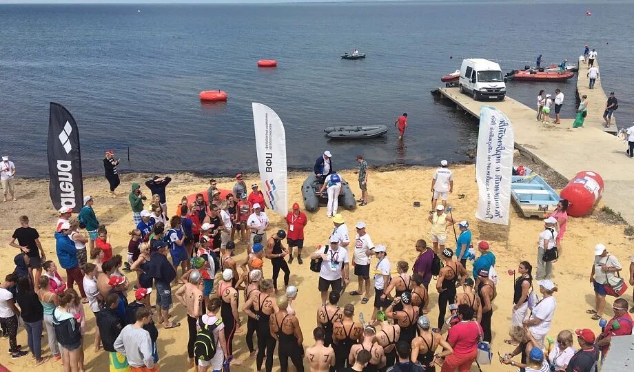 Томское водохранилище. Сенной краснодарского края пляж фото. Сенная вода. Сенной вода. Сенной вода.