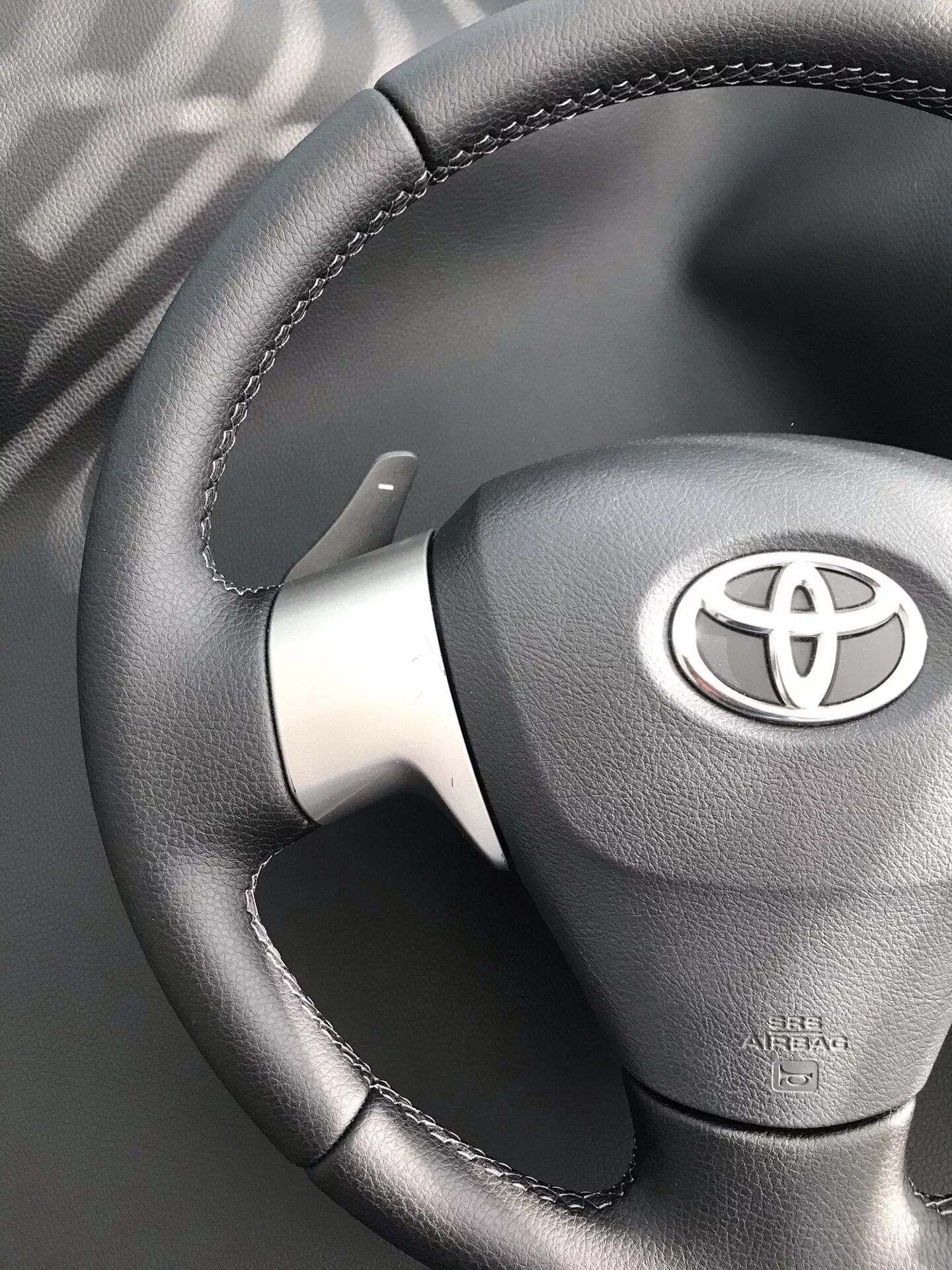 Руль toyota voxy. Руль тойота вокси. Руль тойота ноах. Руль тойота вокси. Перекидка левый руль toyota voxy.