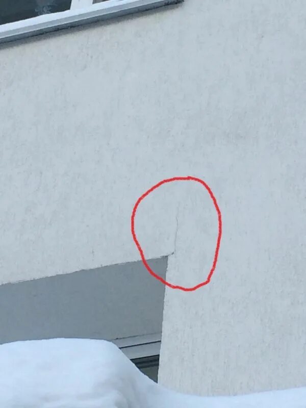 Трещины в кирпичной кладке. Диагональные трещины. Трещина газосиликат. Диагональные трещины. Диагональная трещина.