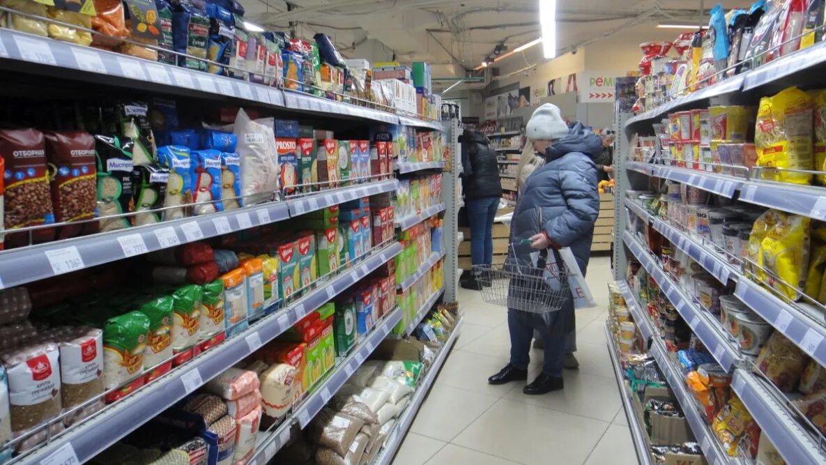 Продукты в супермаркете. Пустой магазин. Пустые полки супермаркета. Пустые полки в магазинах сша. Пустые полки.