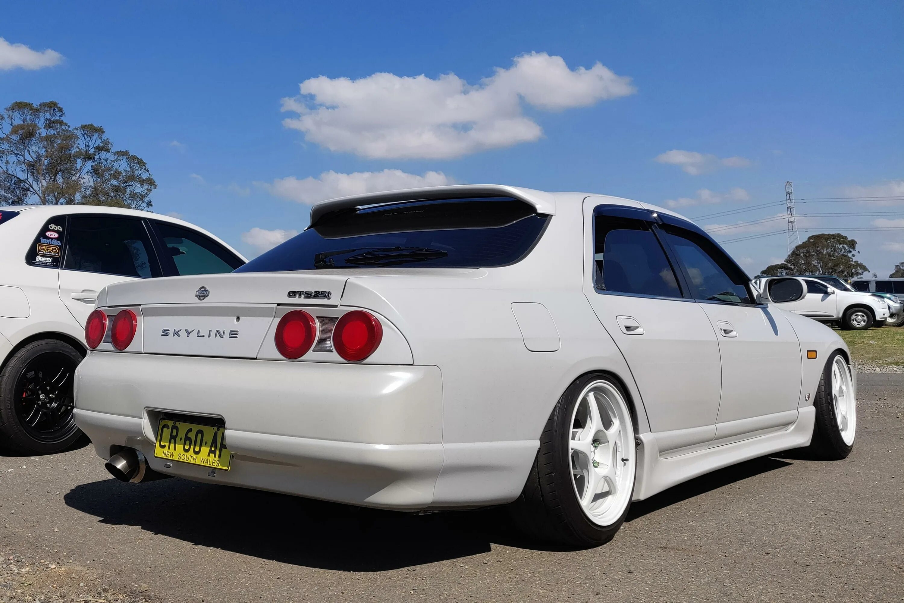 Skyline v2. Nissan skyline r33 sedan. skyline r33 седан. nissan skyline 33. nissan skyline r33 4 door.