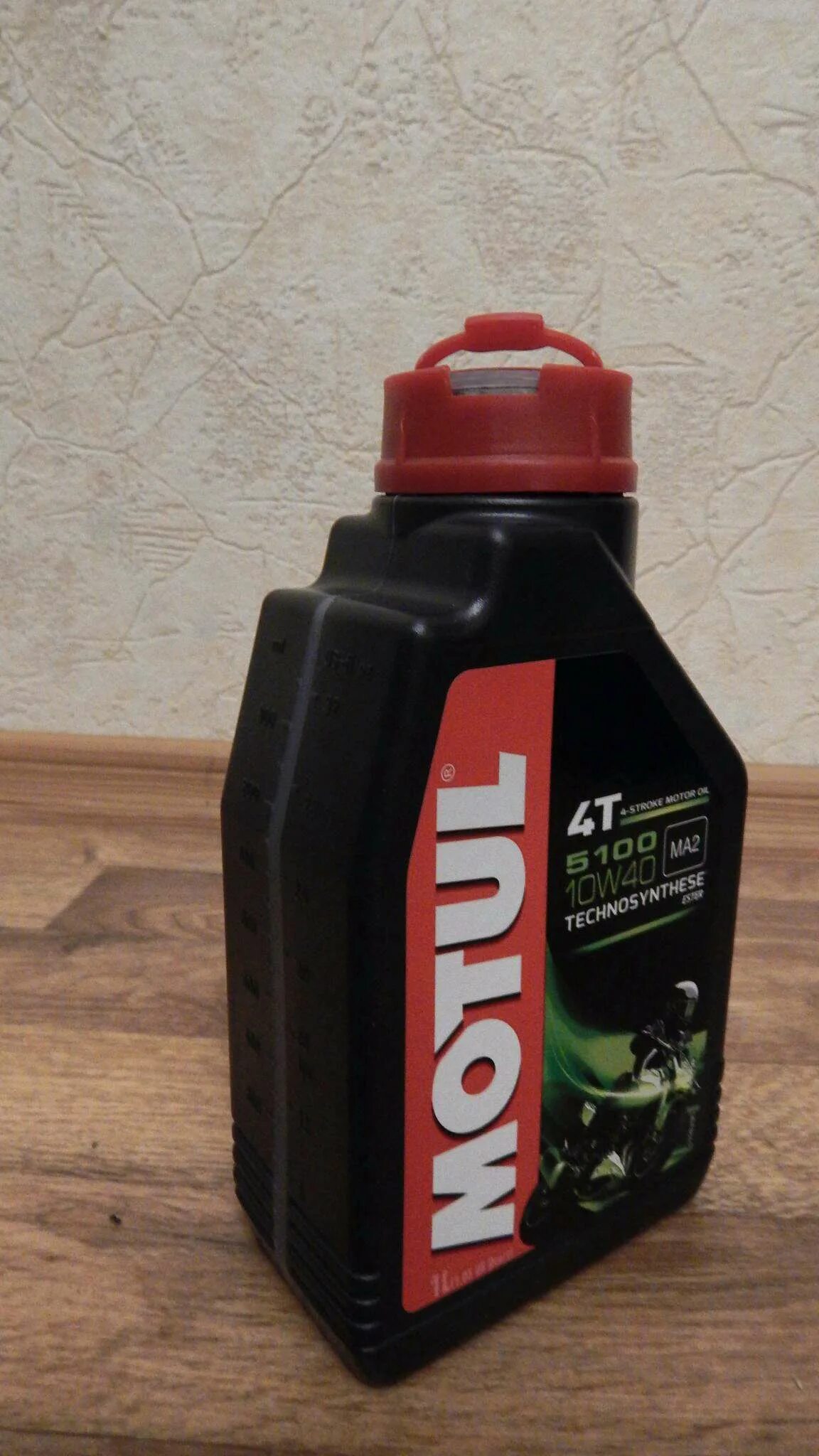 Motul 5100 4t 10w-40. Мотюль 5100 10w 40 4т. Мотюль 10w 40 4t. Motul 10w 40 для мотоцикла 5100.