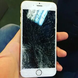 Продам сломанный айфон