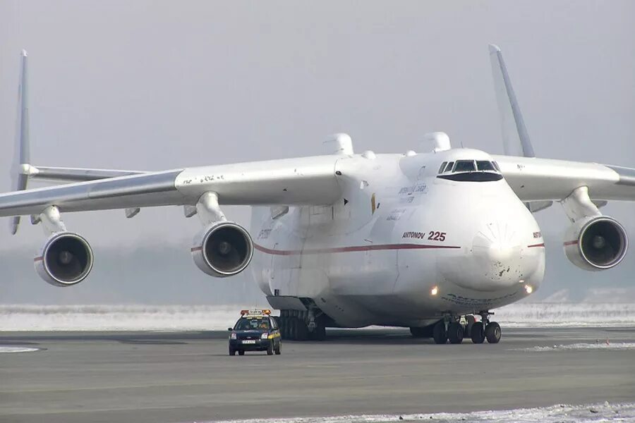 ан 124 maximus air cargo. ан-225 мрия. ан-225 мрия уничтожен в гостомеле. ан 124 100. самый грузовой самолет.