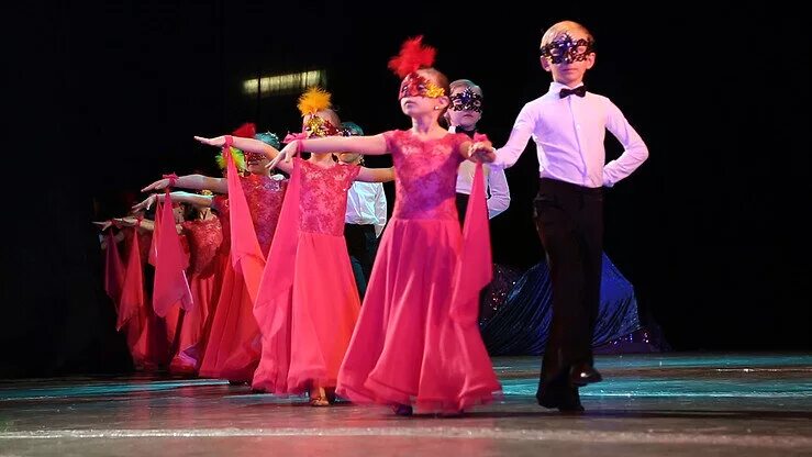 танцы майкоп. танцы майкоп. нальмэс майкоп ансамбль. танцы майкоп. танцевальный ансамбль адыгеи нальмэс.