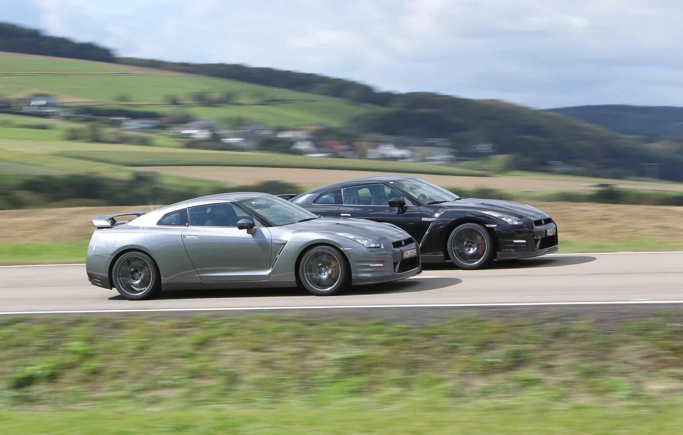Nissan speed. Nissan gtr скорость. gtr 35. nissan gtr r35 максимальная скорость. ниссан порше.