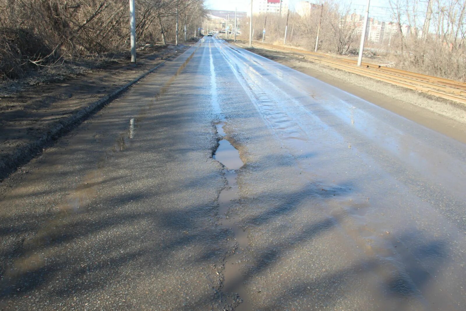 Дорога в заводской район. Заводской район зимой.