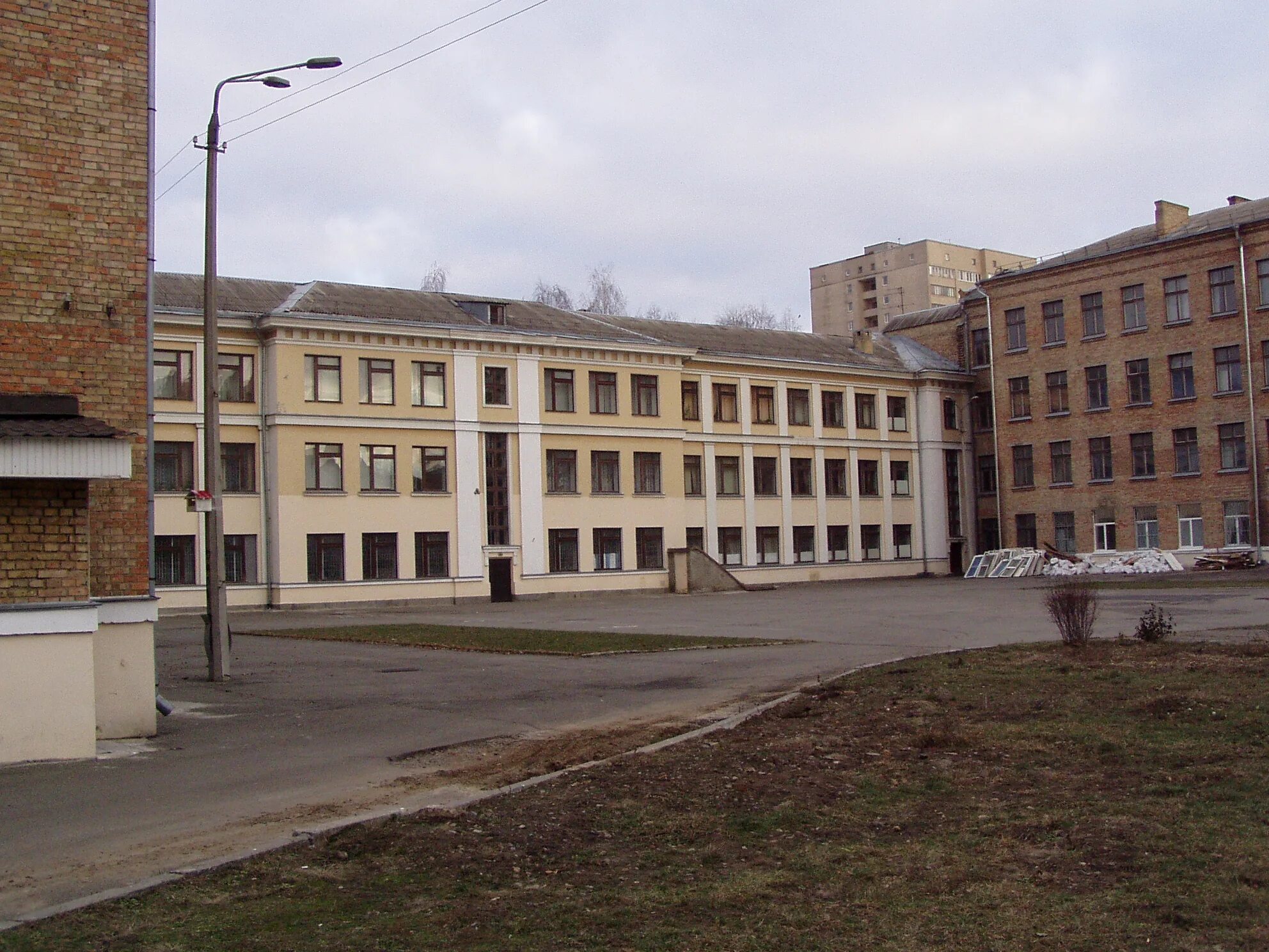 Мбоу сош 43 г пензы. Школа 138 екатеринбург. Киев средняя школа 69. Школа 69 новоленино. Школа 69 киров.