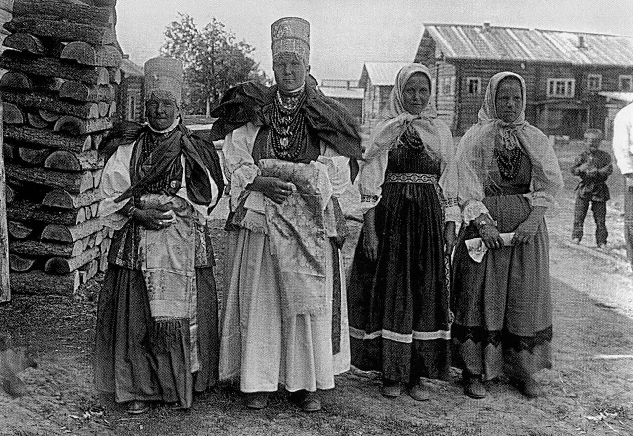 Костюм повязочницы Архангельская Губерния. Нижегородская Губерния 19 век горожане. Крестьяне Архангельской губернии. Крестьяне Архангельской губернии, 1890