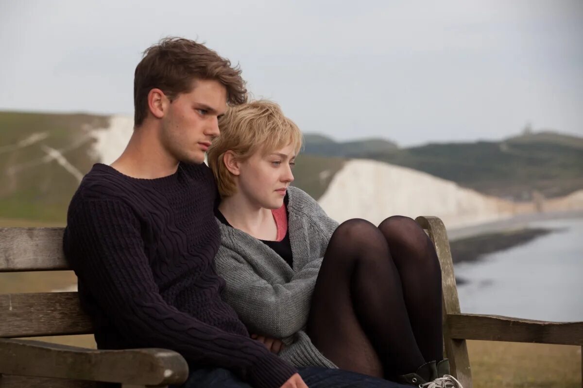 Шведская драма о воспоминаниях молодого человека. Шведская драма о воспоминаниях молодого человека. Я кристина christiane f. Приготовьте ваши носовые платки 1977. Взрослая женщина и подросток ретро.