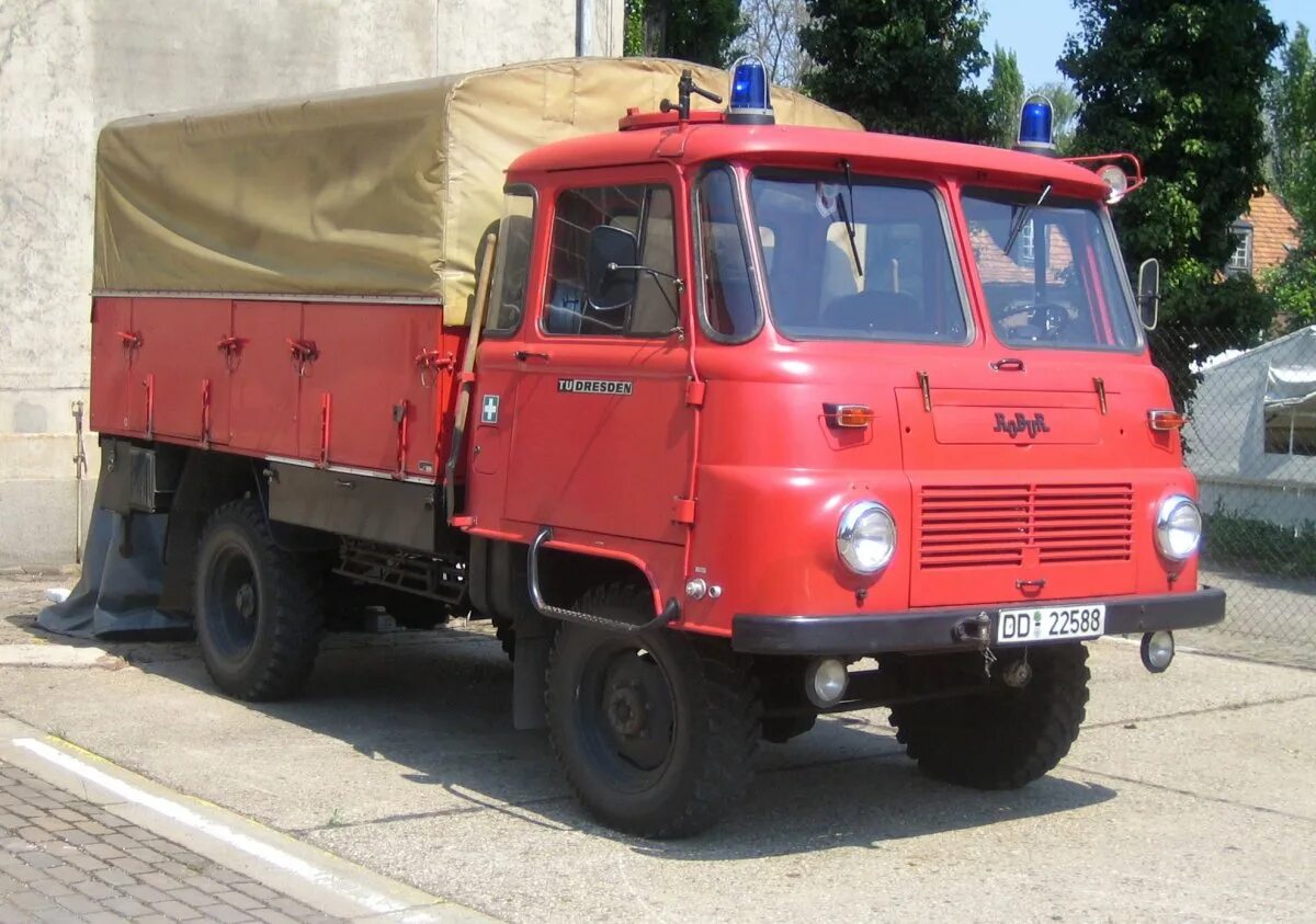 Грузовик производства гдр 5 букв. Robur ld3000. грузовик robur lo 2002. robur ld2002. грузовик ифа робур.
