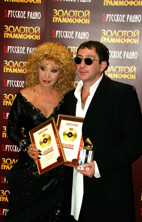Лепс и аллегрова. Ирина аллегрова золотой граммофон. лепс золотой граммофон 2007. ирина аллегрова и григорий лепс. лепс аллегрова фото.
