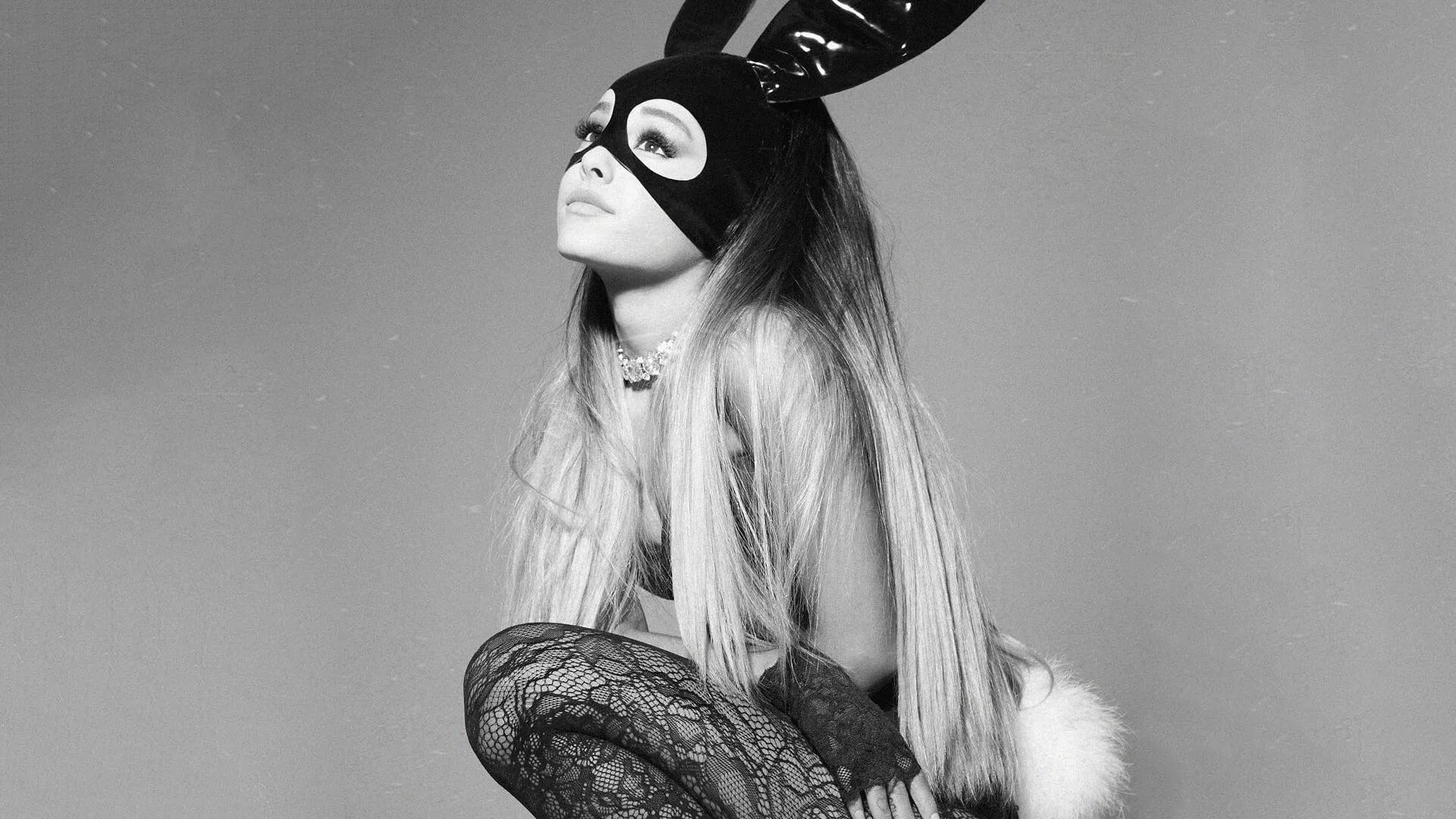 Are dangerous women. Ariana grande Bunny. Ariana grande обои. Ariana grande Bunny Ears.