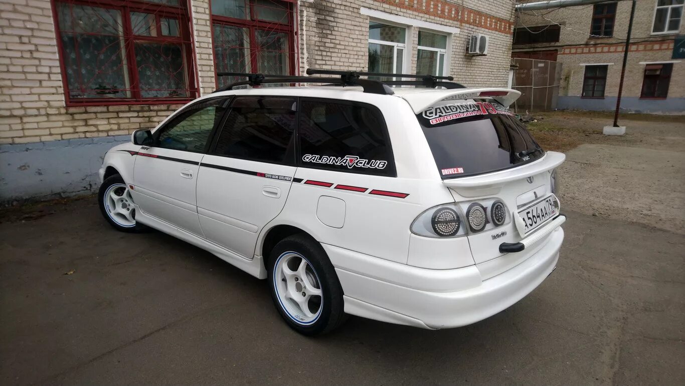 Тойота Калдина 210 турбо. Toyota Caldina 1998. Тойота Калдина ГТТ турбо. Рейлинги Тойота Калдина.