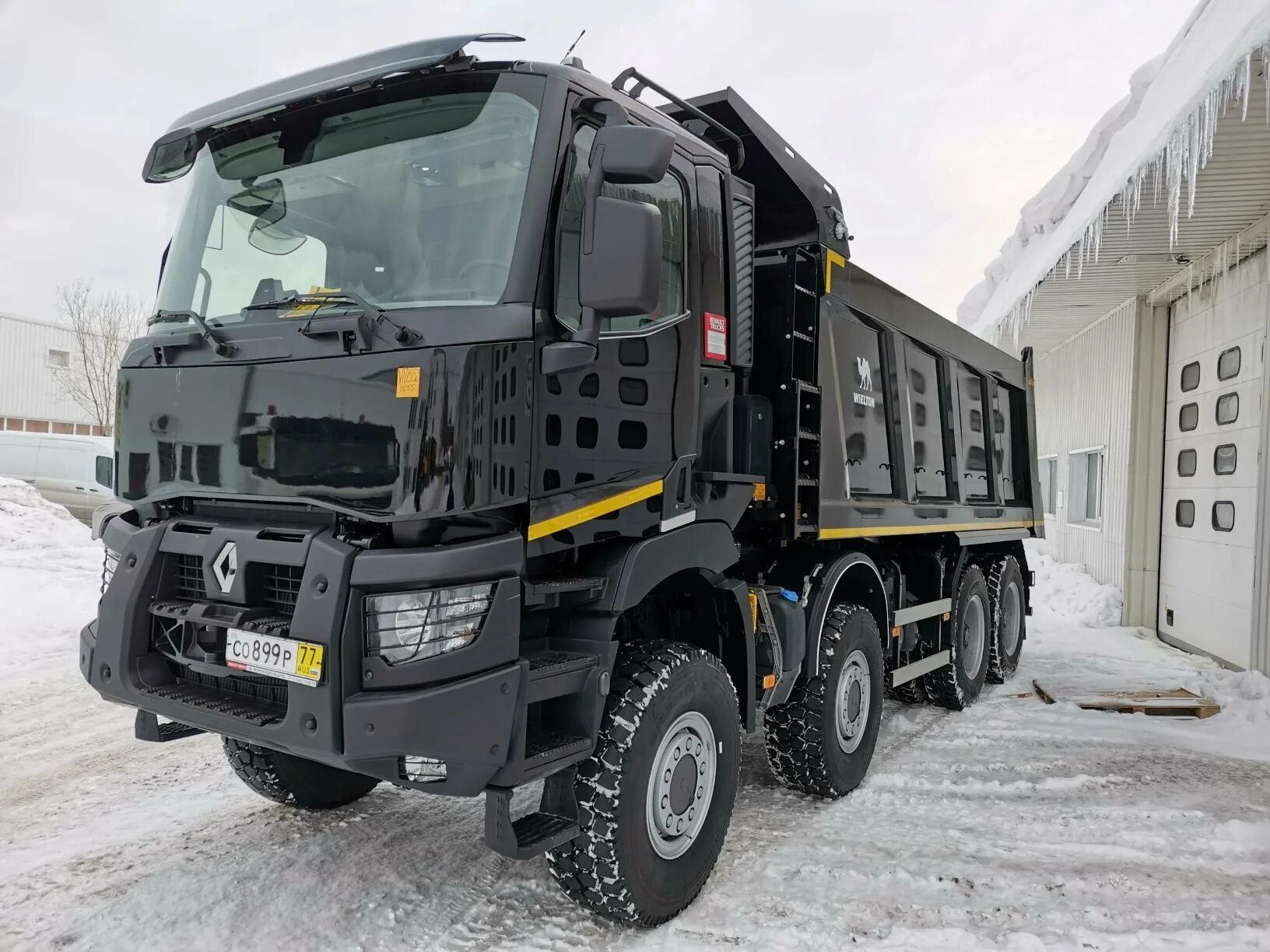 Купить самосвал на трак ав бу. Renault Trucks k 440 8x4. Рено самосвал 8х4. Renault Trucks k 440 8*4. Рено самосвал 8х8.