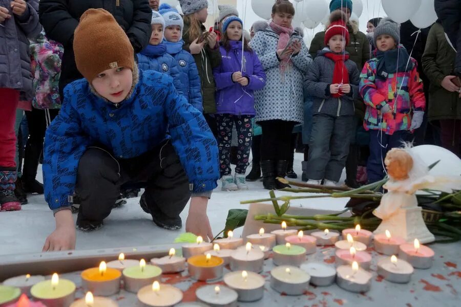 Усть катав скорбим и помним. Подслушано Усть-Катав скорбим и помним. Скорбим и помним Усть-Катав. Помним любим скорбим Усть Катав. Сдентапщица с Кемерова.