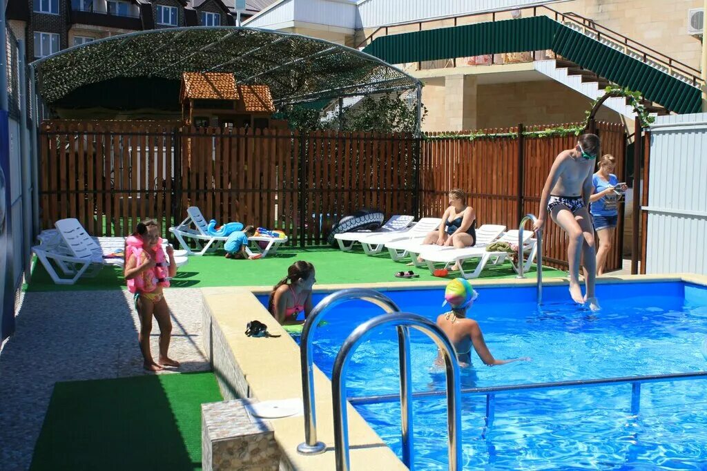 ореховая роща джубга гостевой дом. джубга ореховая роща гостевой дом с бассейном. гостевой дом мироново фото. гаяна джубга гостевой. джубга ул чкалова 8.