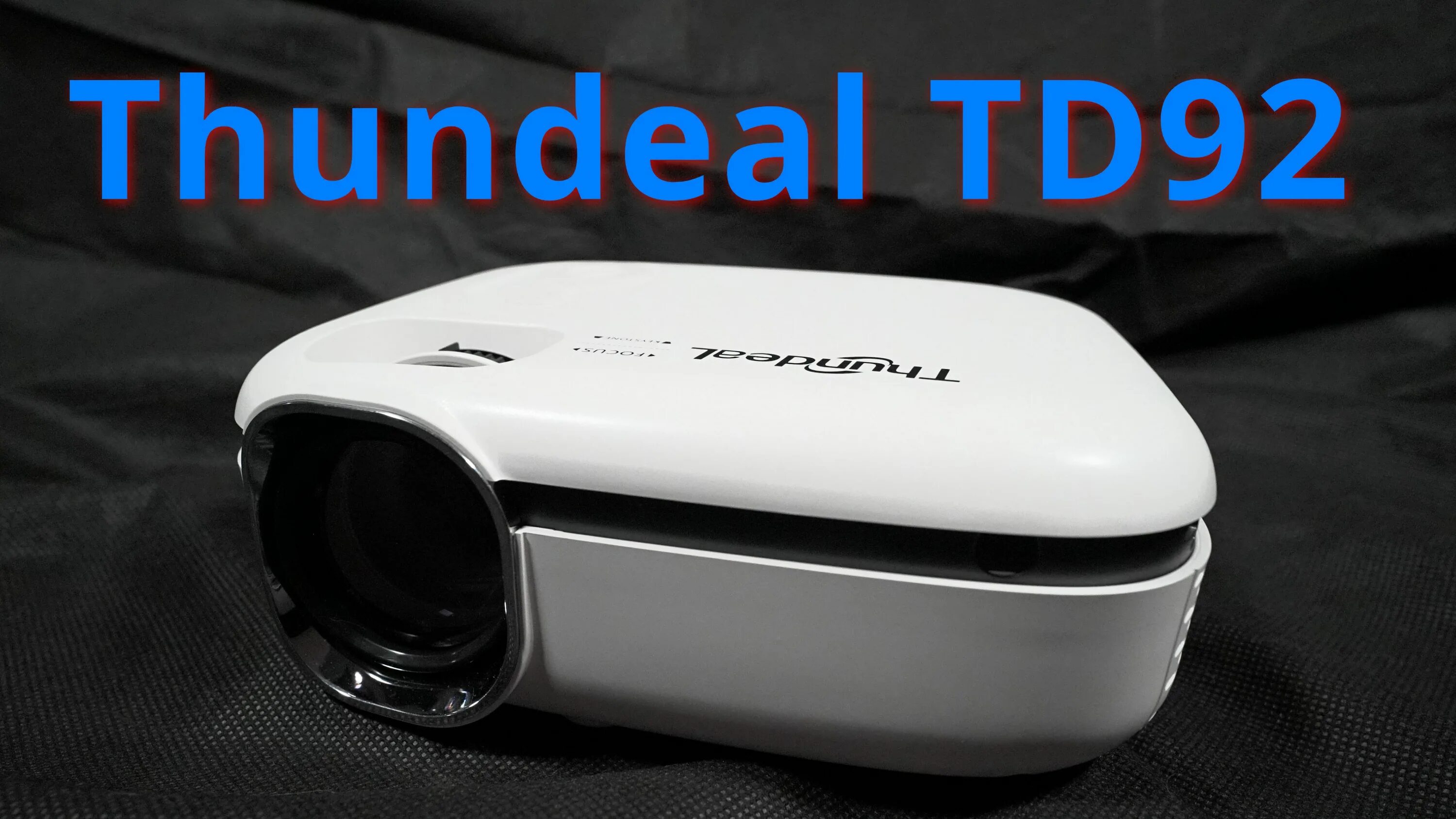 Portable lcd projector. Характеристика проектор hy 300. Thundeal hy300. Yg 400. Проэктор hy300.