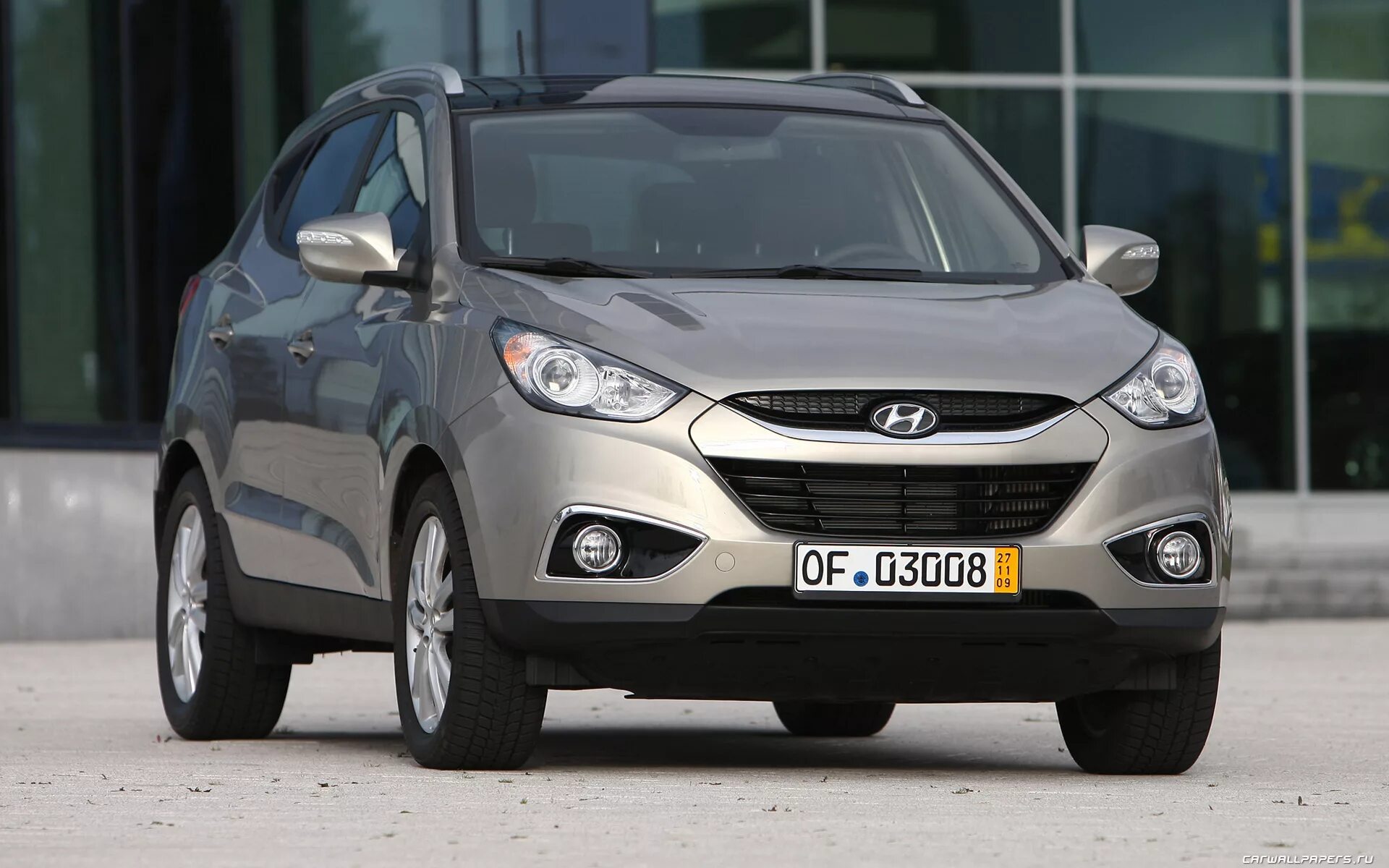 Марки хёндай все модели фото и цены. Hyundai ix35 кроссовер. Hyundai ix20 2013. Hyundai ix35 1. Хюндай туксон 2013.