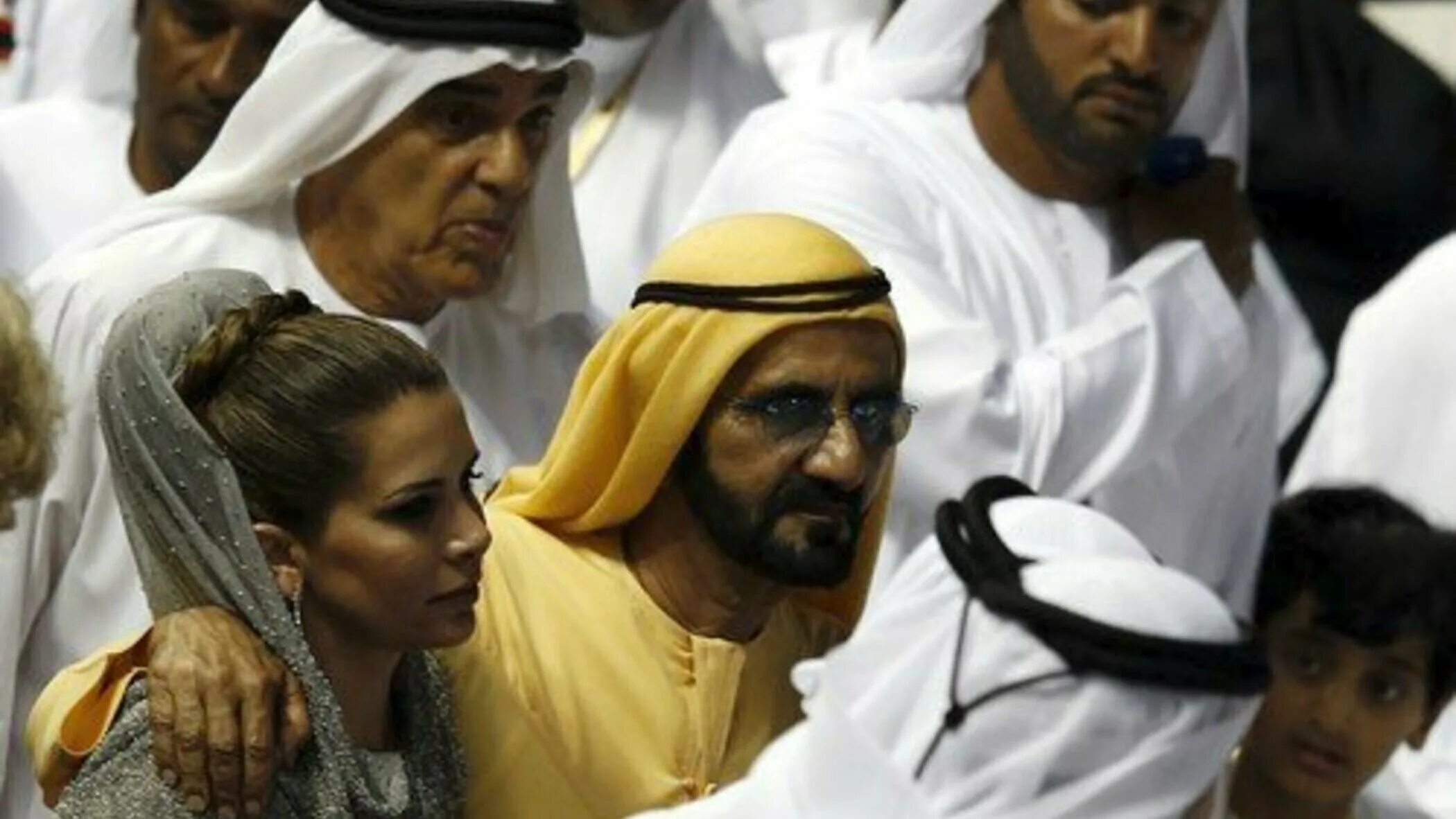 Шейха моза бинт мохаммед бин рашид аль мактум. Принцесса дубая хайя. Правящий шейх дубай 2022. Шейх девушка как называется. Арабские эмираты принц мохаммед жена.