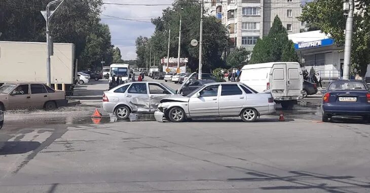 Молоток на спартановке в волгограде. Молоток на спартановке в волгограде. Молоток спартановка каталог. Спартановка в 90-е волгоград. Парк памяти волгоград спартановка.