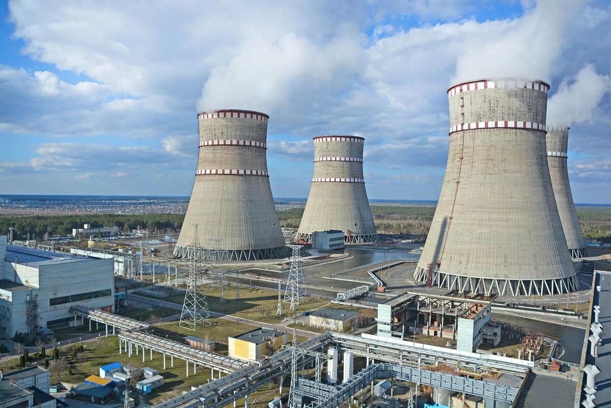 Аэс образование. Атомная Энергетика АЭС на Украине. АЭС (атомная станция) Бангладеш. Ровенская атомная электростанция. Ровенская АЭС, Украина.