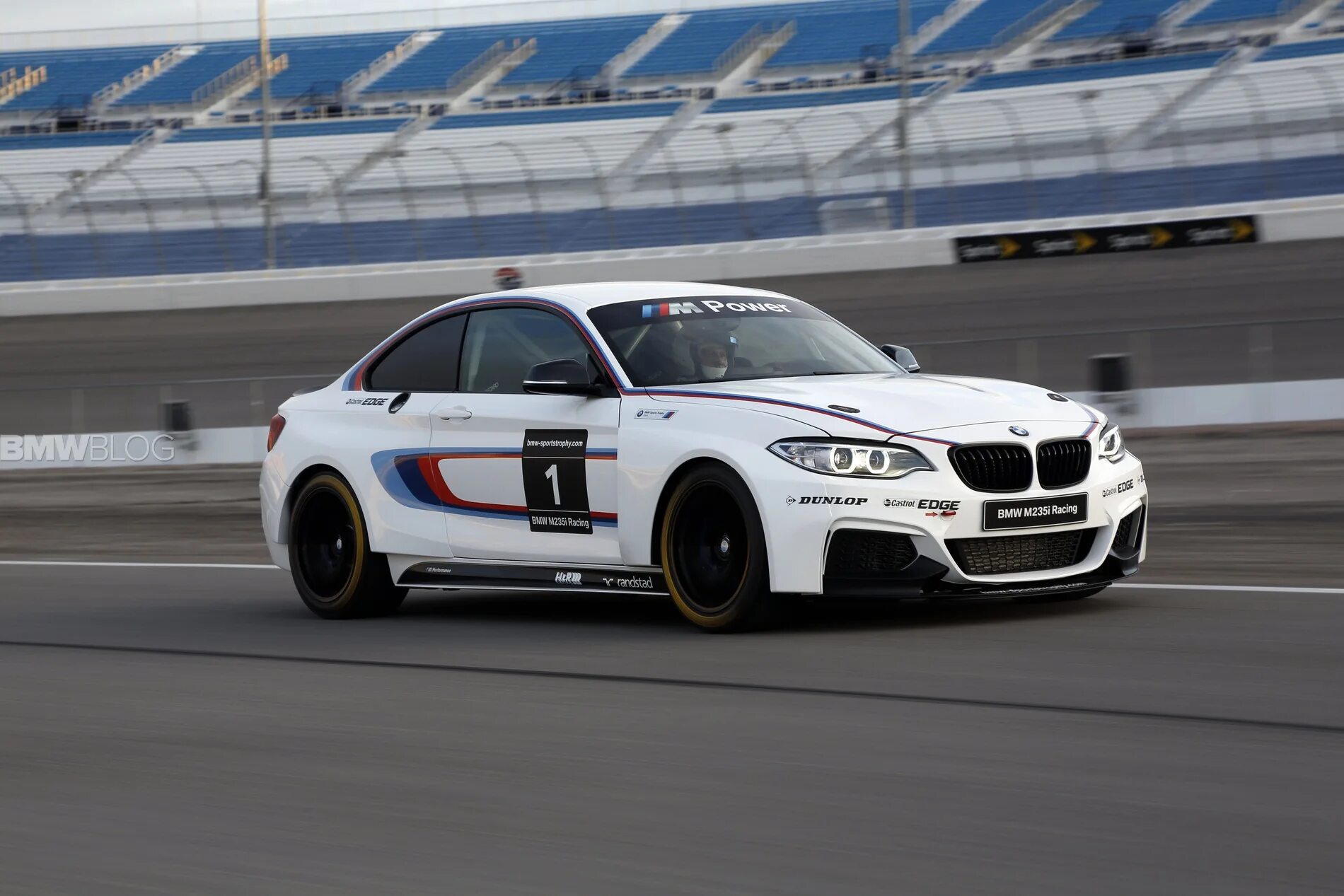 BMW m235i Racing. BMW m235i Race car. BMW m235 2014. BMW 235i.