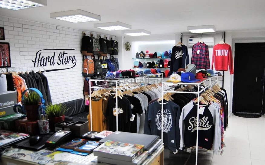 Hard store. Молодежный магазин. бутик уличной одежды. магазин hard store. hard store одежда.