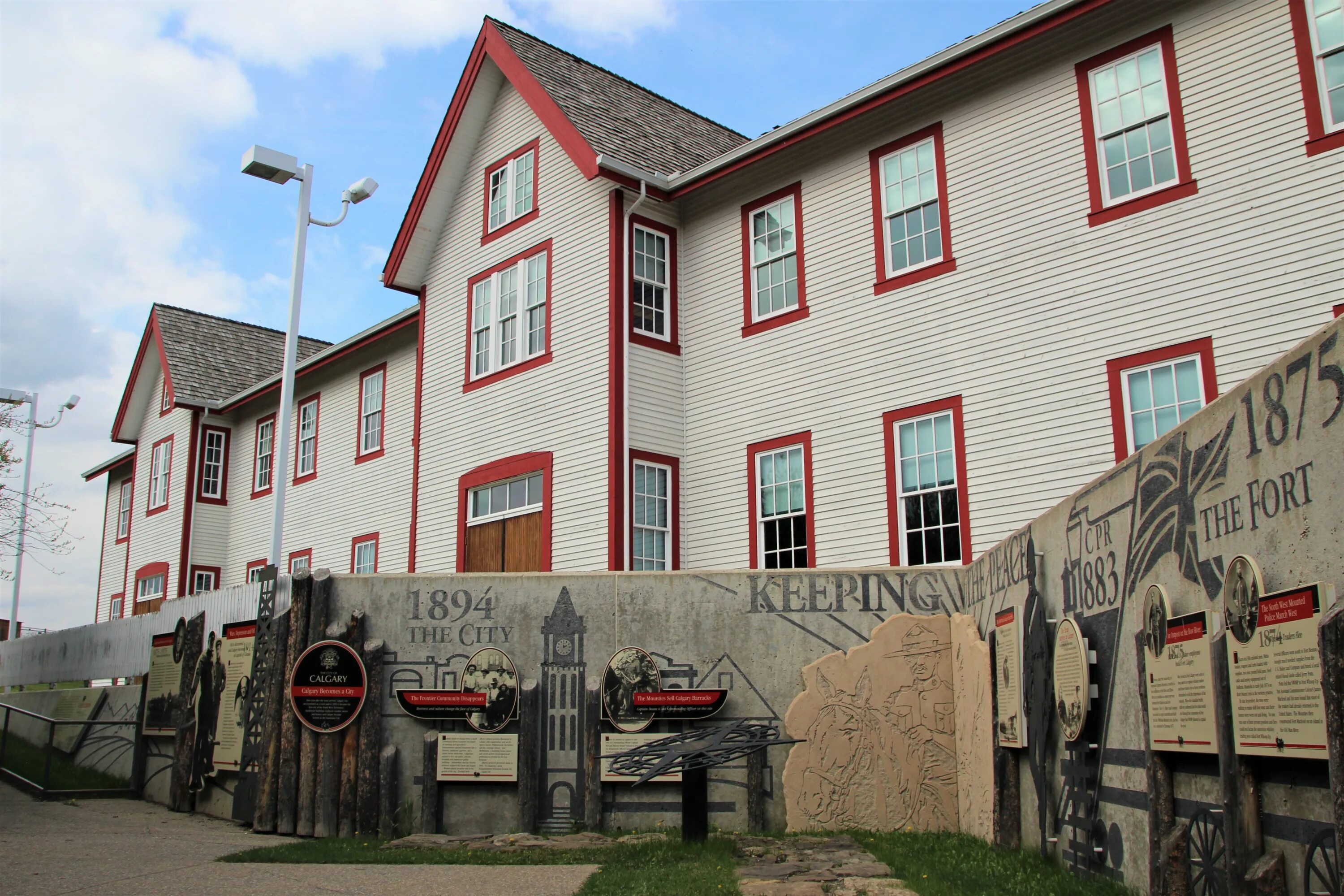 Форт калгари. Fort calgary калгари. форт-калгари улицы. форт диксон.