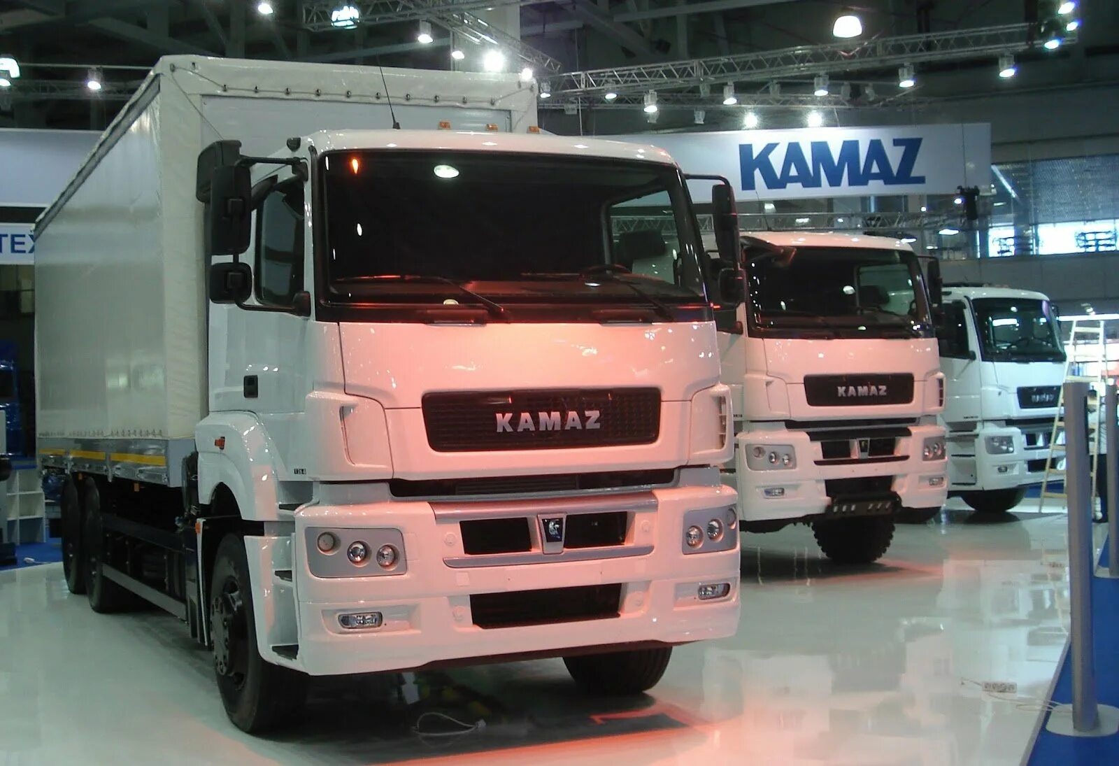 Камаз 6490 тягач. Камаз 54901 к5. Камаз 65205. Камаз 5490. Новый сайт камаза.