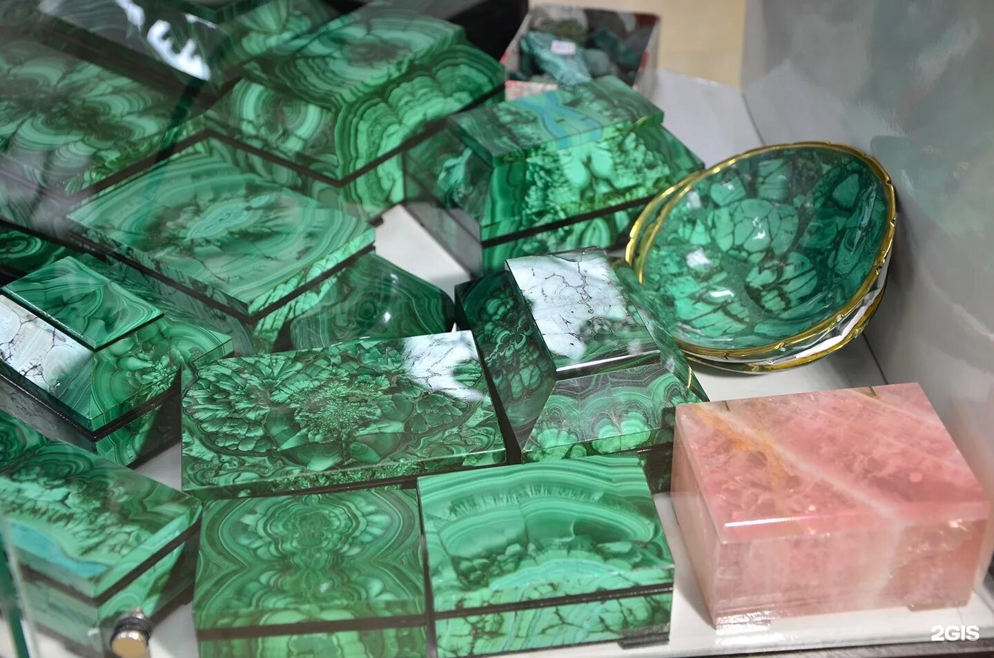 долина самоцветов в мой мир. магазин натуральных камней екатеринбург. уральские самоцветы екатеринбург. магазин натуральных камней екатеринбург. магазин натуральных камней екатеринбург.