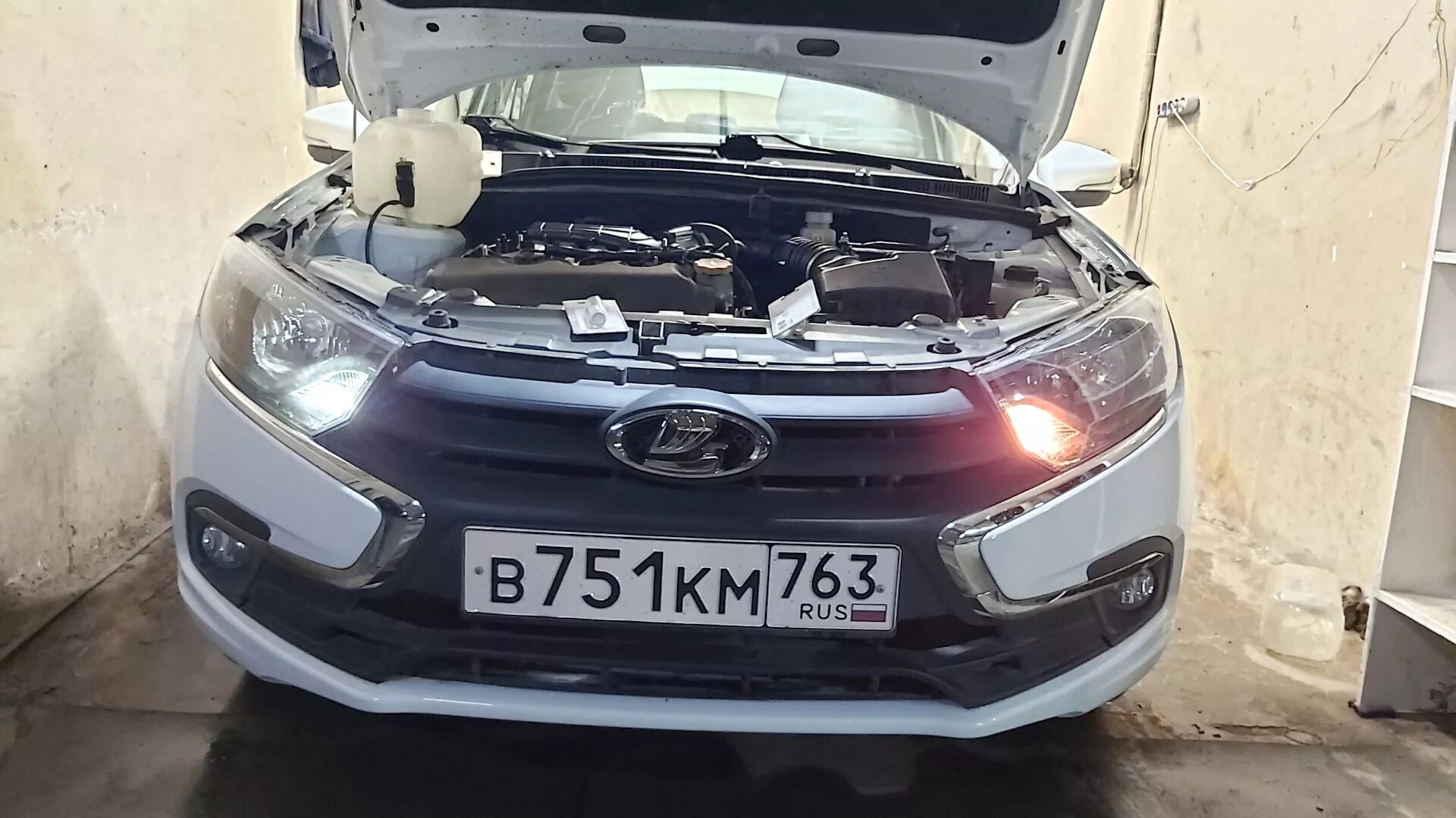 Lada granta дхо. Рыжие дхо лада гранта. Лед лампы лада гранта fl. Дхо лада гранта фл. В955 аа716.