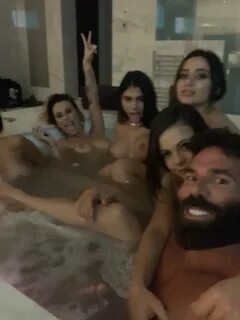 Is dan bilzerian having sex with all those girls - free nude pictures, nake...