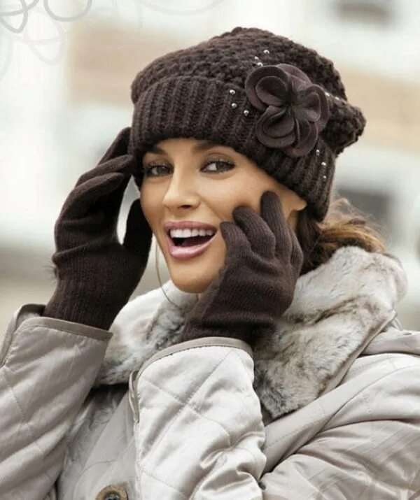 Объемная шапка. Модные шапки 2023 вязаные. Шапка из ангоры мондиаль. Шапки женские вязаные модные. Шапки верена 2021.