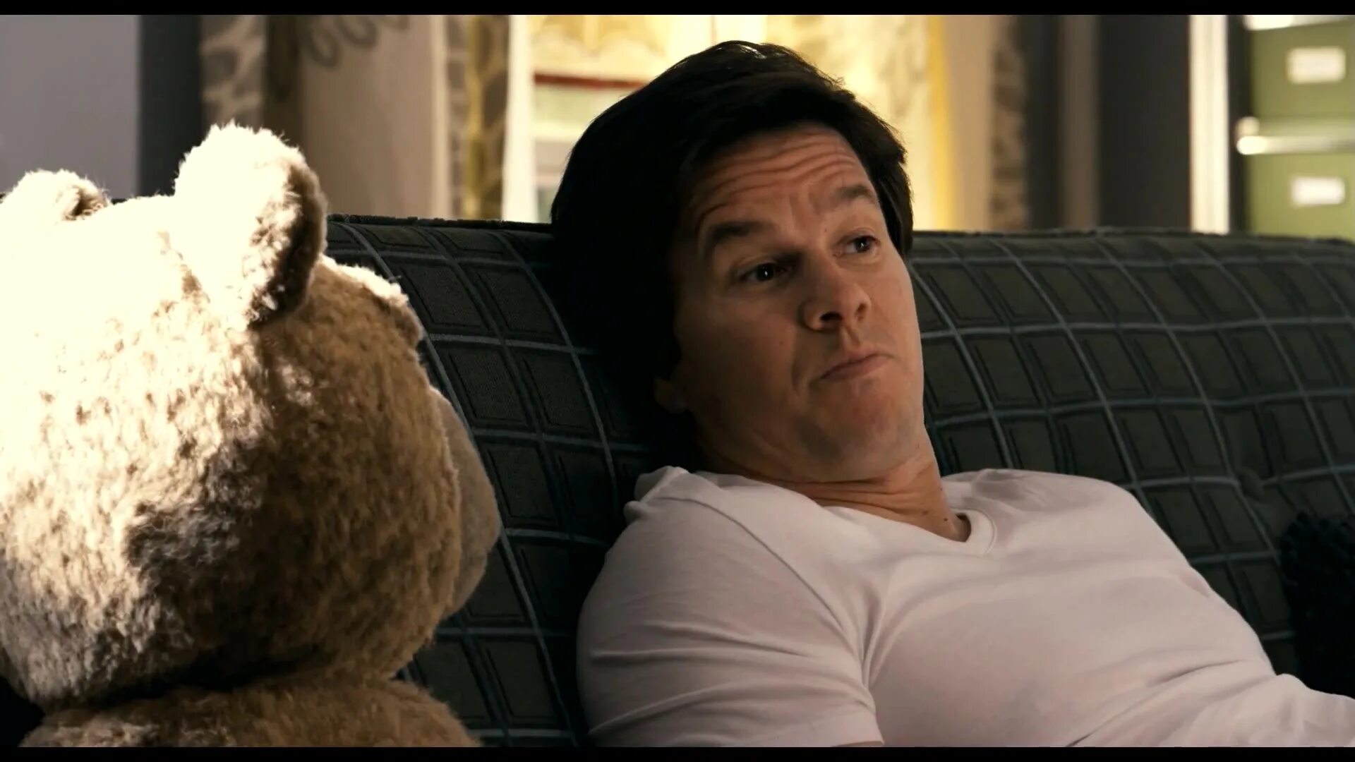 джон беннет третий лишний. третий лишний 2 лиам нисон. лишние трейлер. марк уолберг третий лишний 3. третий лишний фильм трейлер.