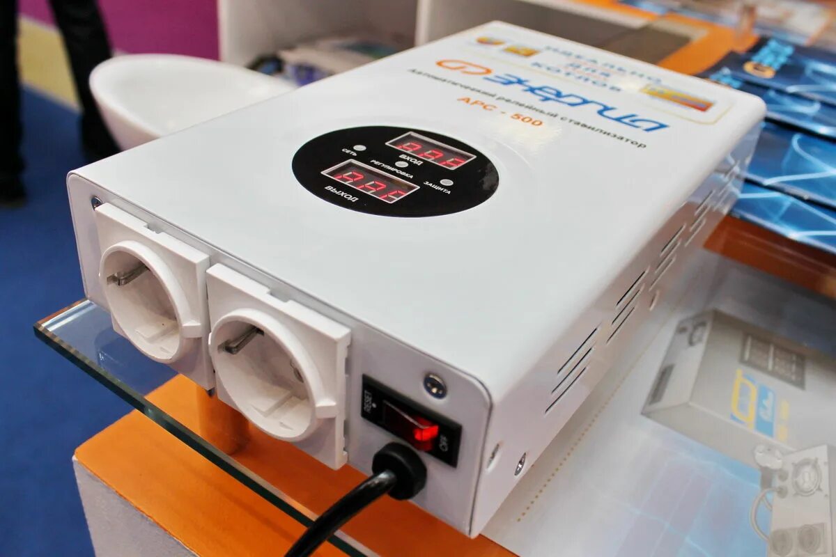 Однофазный стабилизатор напряжения энергия арс 1 000 +/-4%. Энергия арс. Стабилизатор энергия арс-1500. Энергия арс. Стабилизатор напряжения энергия apc 1000.