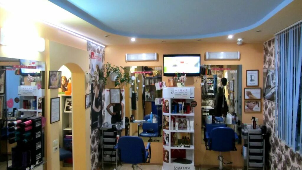 Салон красоты в милане. Парикмахерская смоленск. Студия красоты смоленск. Салон парикмахерская смоленск. Парикмахеры в смоленске.