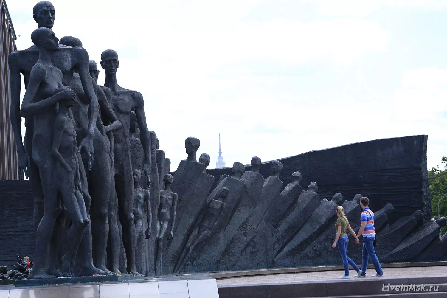 Мемориал в парке победы на поклонной. Мемориальный комплекс на Поклонной горе в Москве. Памятник Победы в Москве на Поклонной гор. Мемориальный комплекс на Поклонной горе в Москве Церетели. Парк Победы Москва монумент.