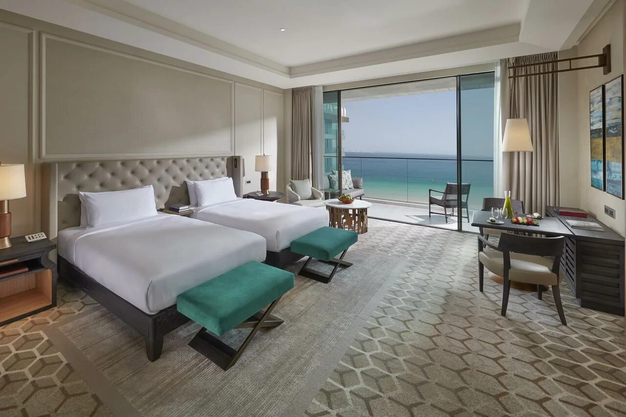 Five luxe dubai. Отель Mandarin oriental Дубай. Мандарин Ориентал Дубай. Ja Ocean view Hotel 5 Джумейра. Ja Ocean view Hotel 5 Дубай.