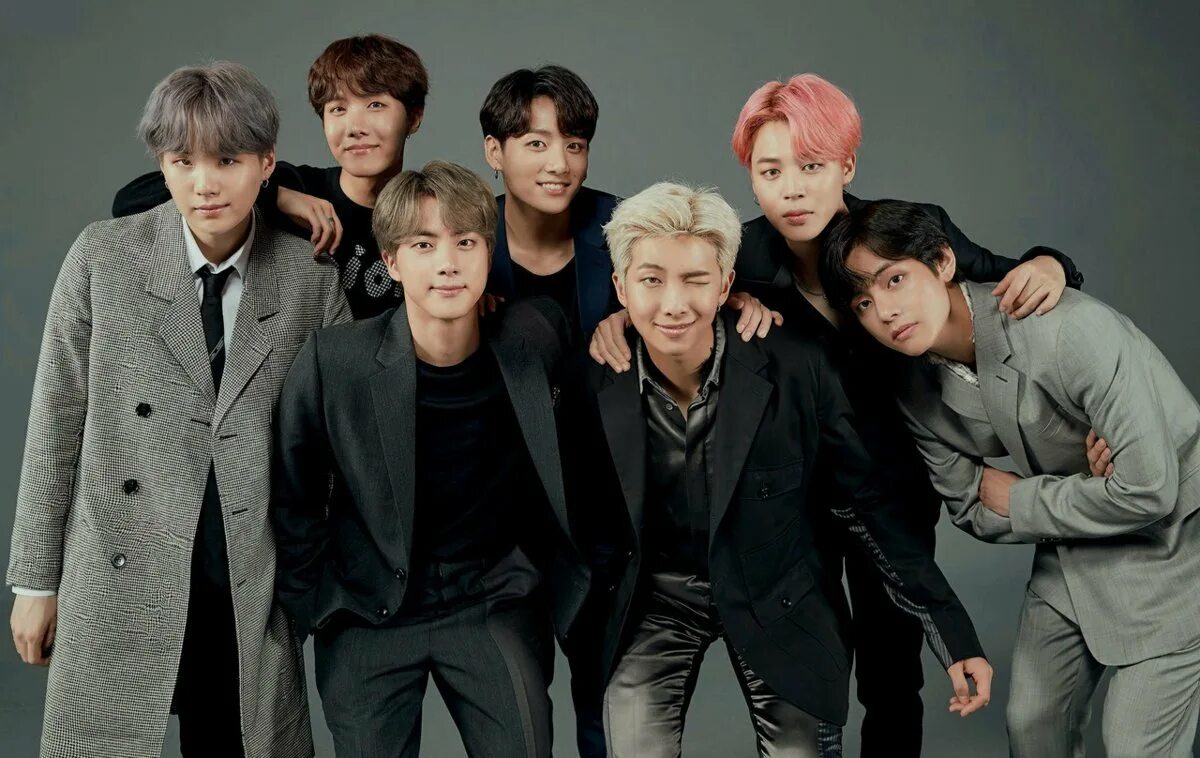 Bts как называется. Корейская группа бтс. группа бтс 2019. группа бтс 2025. bts festa 2019.