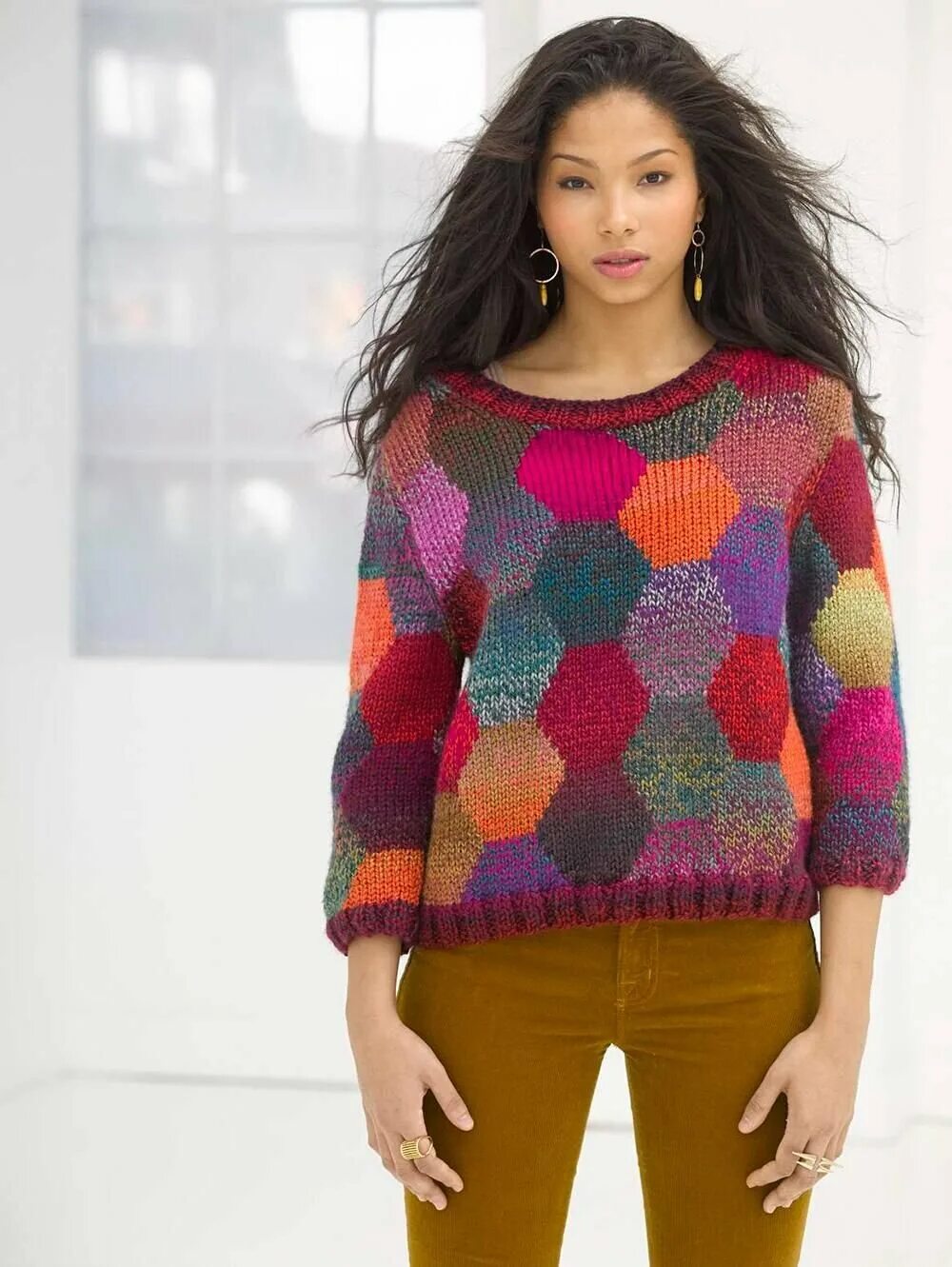 Цветной свитер. Яркий свитер. Цветная кофта. Разноцветный свитер. Джемпер кругами