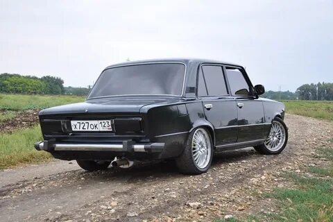 Черные жигули