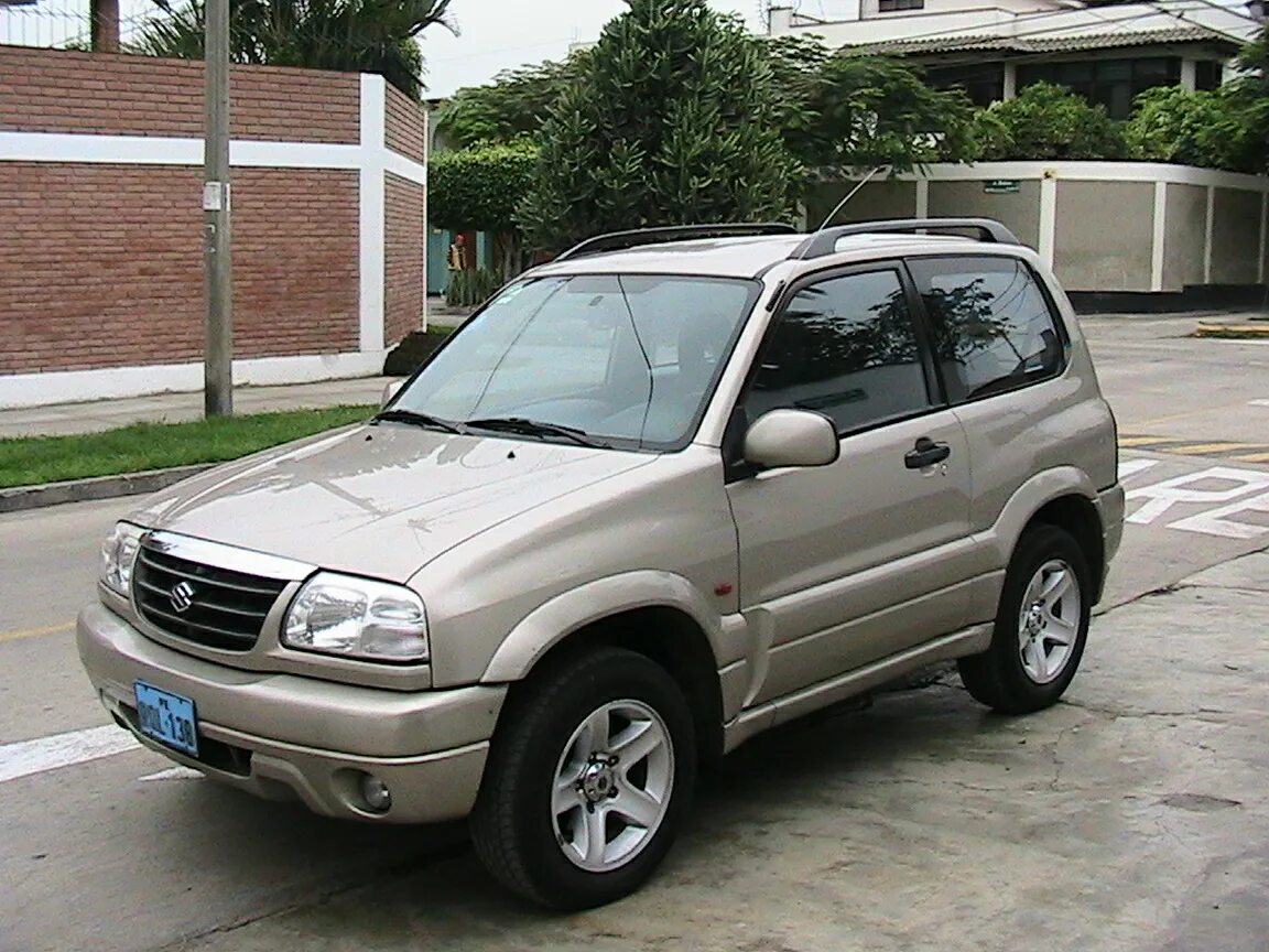 Suzuki grand vitara 2000 год. Suzuki Grand Vitara 2004. Сузуки Витара 2004. Гранд Витара 2004. Сузуки Гранд Витара 2004 года.