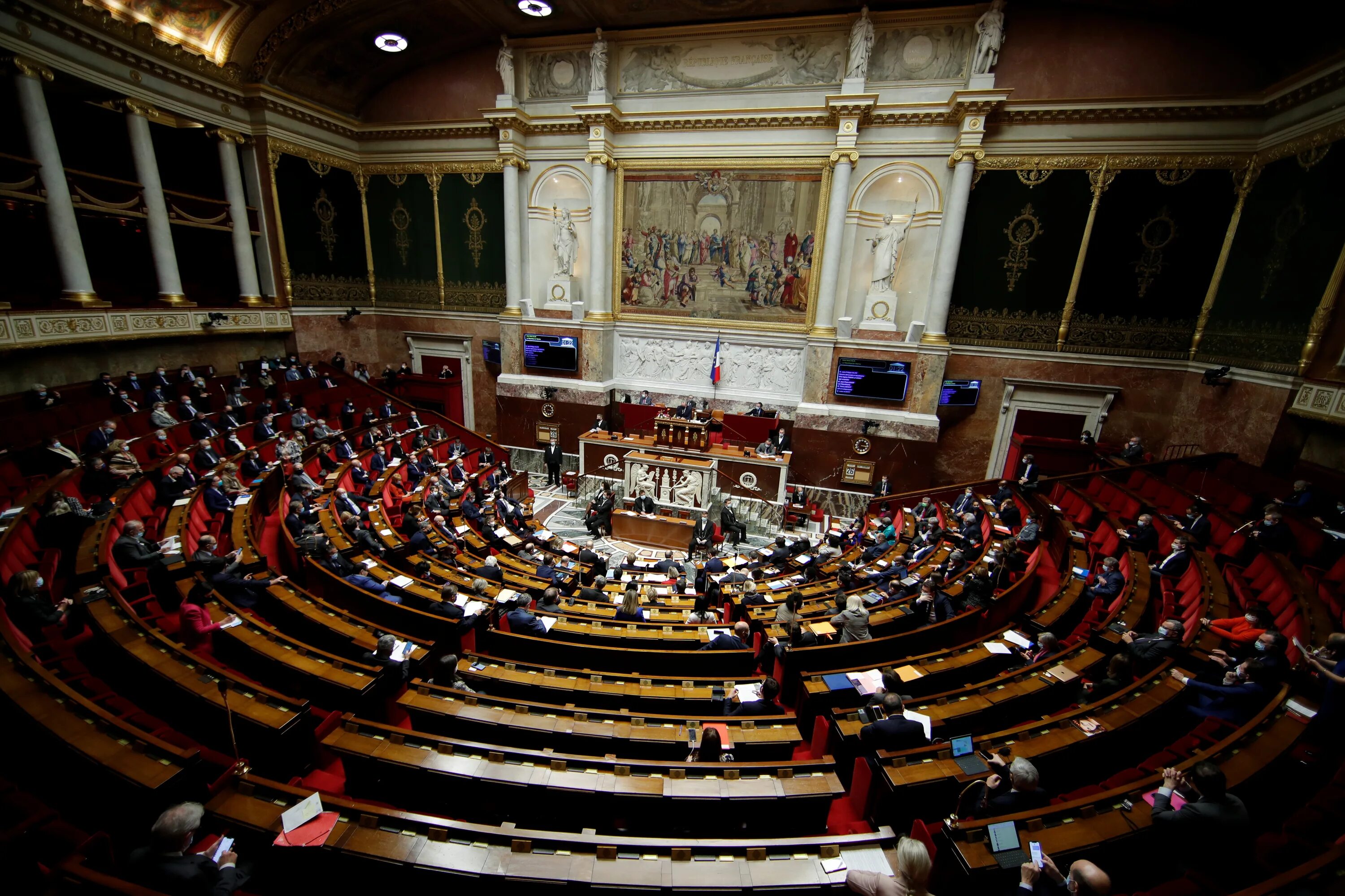 Как называется парламент нашей страны. Нижняя палата парламента Франции. Сенат и национальное собрание Франции. Двухпалатный парламент Франции. Французский парламент 1830.