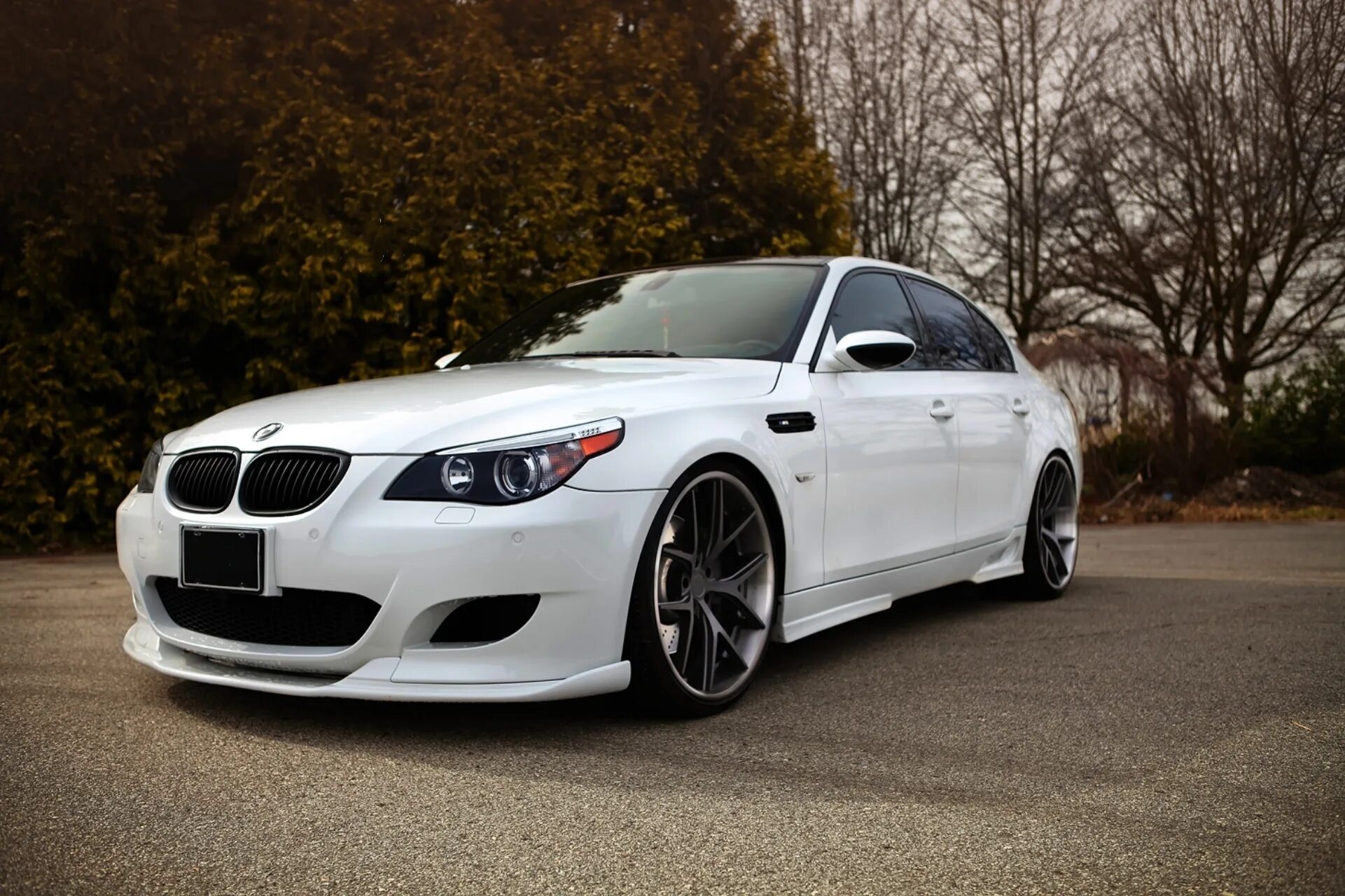 BMW м5 e60. BMW m5 e60 White. BMW m5 e60 белая. BMW 5 e60 White.